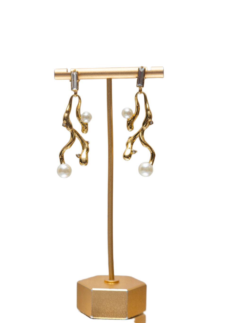 The SAI Pearl Drop Earrings