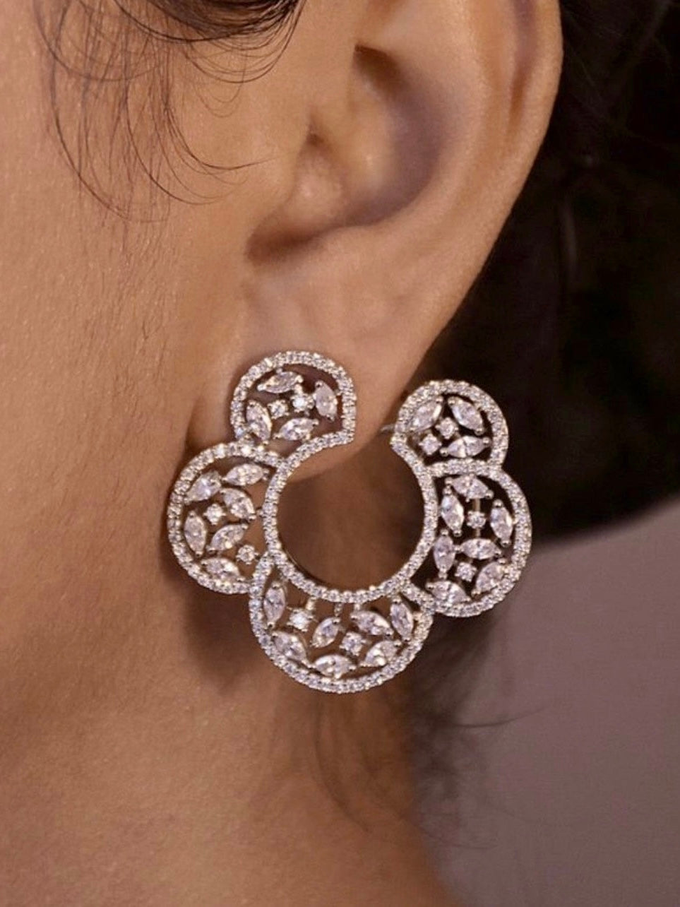 Luna flower bud pattern stud earrings