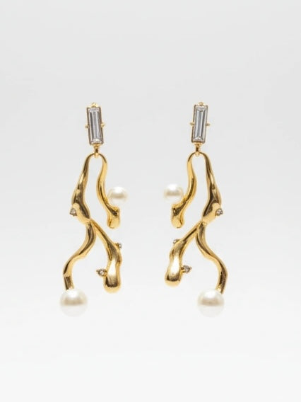 The SAI Pearl Drop Earrings