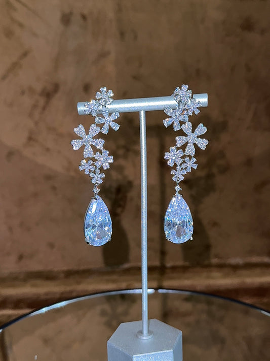 ALESSIA drop earrings
