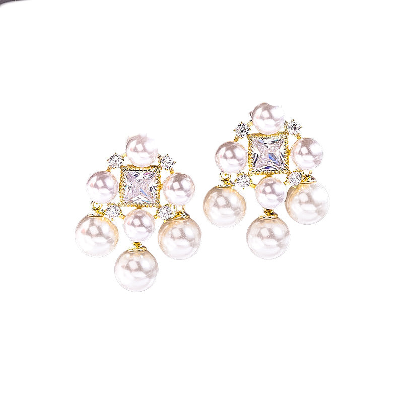 Pena Stud Earrings