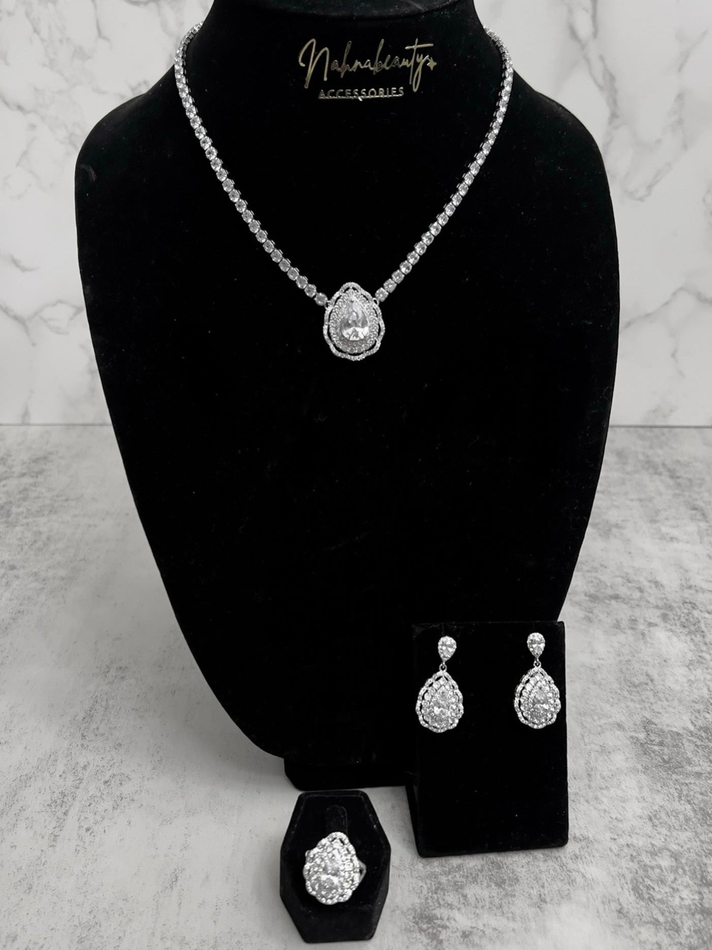 The Kavita 3 pcs set