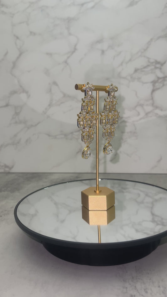 The iconic Ronney earrings